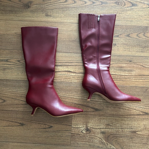 NWB Elegant Burgundy Knee-High Boots - Picture 1 of 6